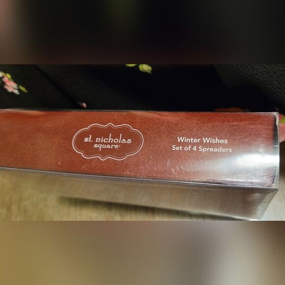 St Nicholas Square Winter Wishes Snowman Family 4 dipper Christmas Spreaders - Picture 5 of 6